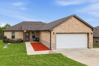 2118 Christine Drive, Granbury, TX 76048
