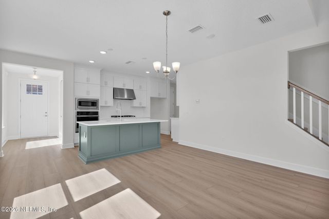 380 SEAMARK Drive, Ponte Vedra, FL 32081