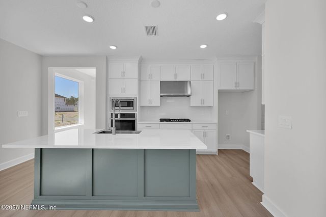 380 SEAMARK Drive, Ponte Vedra, FL 32081