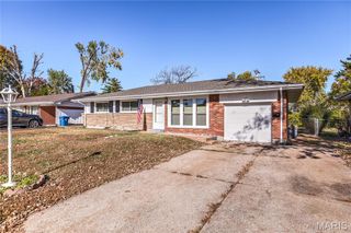 35 Flamingo Drive, Hazelwood, MO 63042