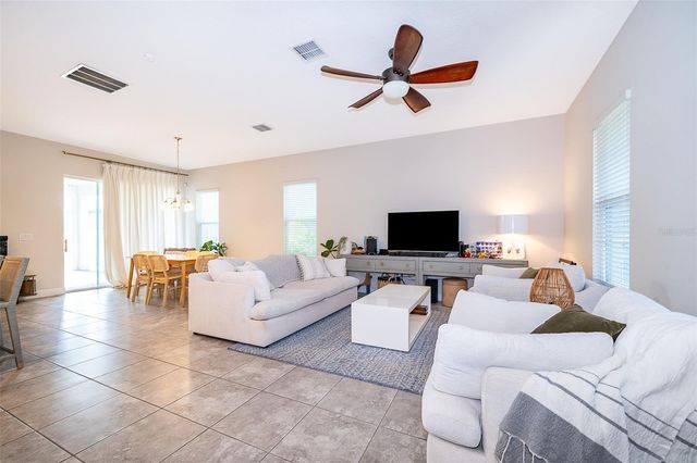 7189 SUMMERLAKE GROVES STREET, Winter Garden, FL 34787