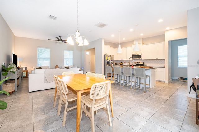 7189 SUMMERLAKE GROVES STREET, Winter Garden, FL 34787