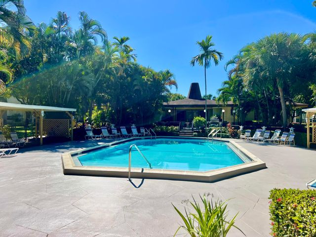 5151 W Oakland Park Boulevard 110, Lauderdale Lakes, FL 33313