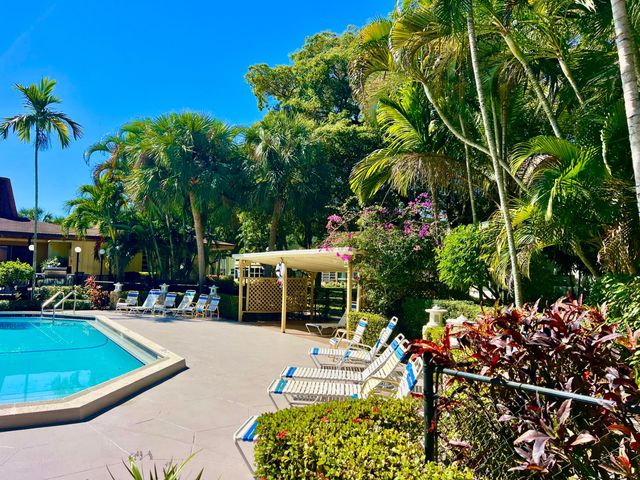 5151 W Oakland Park Boulevard 110, Lauderdale Lakes, FL 33313