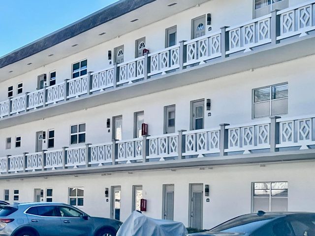 5151 W Oakland Park Boulevard 110, Lauderdale Lakes, FL 33313