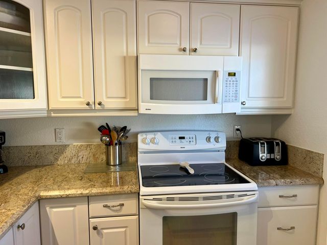 5151 W Oakland Park Boulevard 110, Lauderdale Lakes, FL 33313