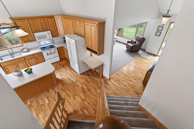 4324 Spruce Road, Saint Bonifacius, MN 55375