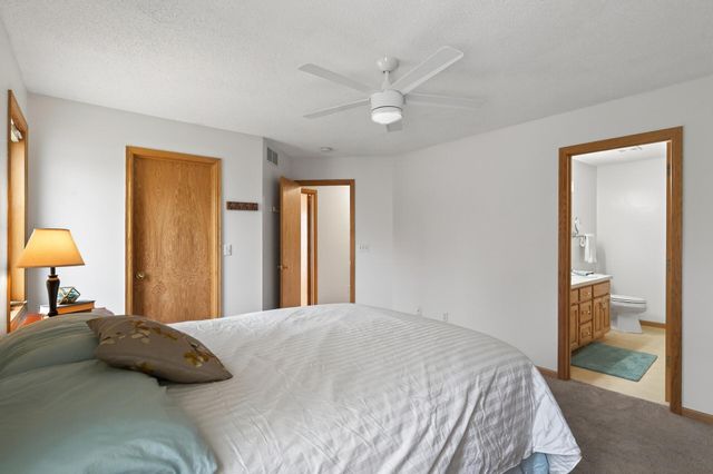 4324 Spruce Road, Saint Bonifacius, MN 55375