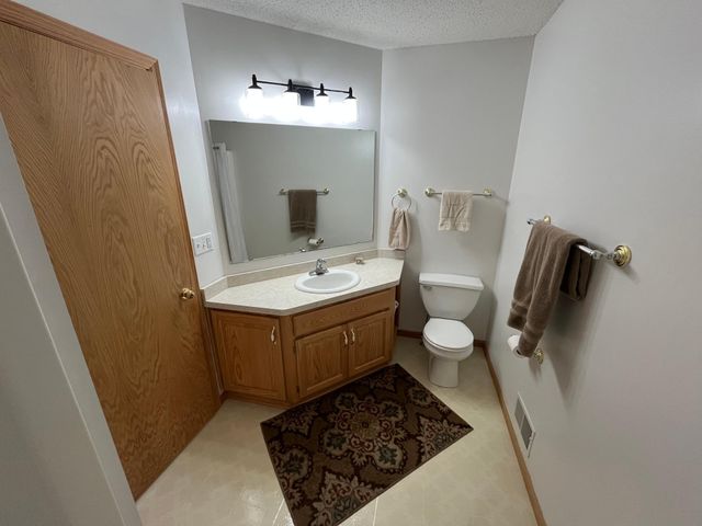 4324 Spruce Road, Saint Bonifacius, MN 55375