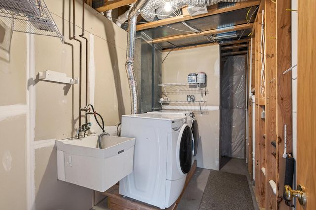 4324 Spruce Road, Saint Bonifacius, MN 55375