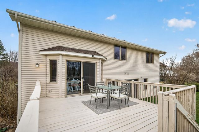 4324 Spruce Road, Saint Bonifacius, MN 55375