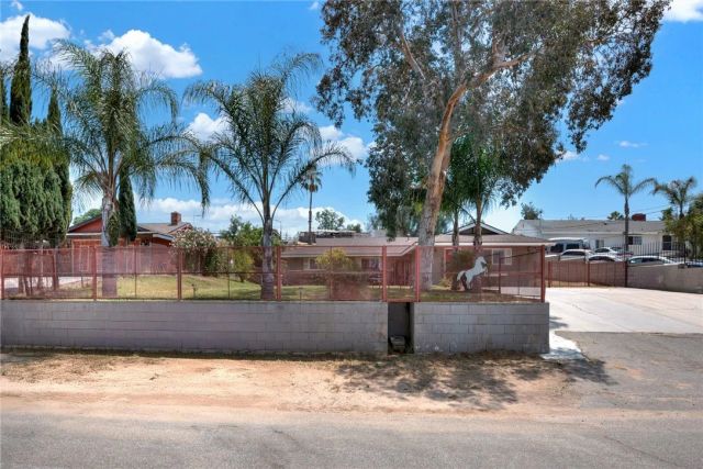 9542 52nd, Jurupa Valley, CA 92509