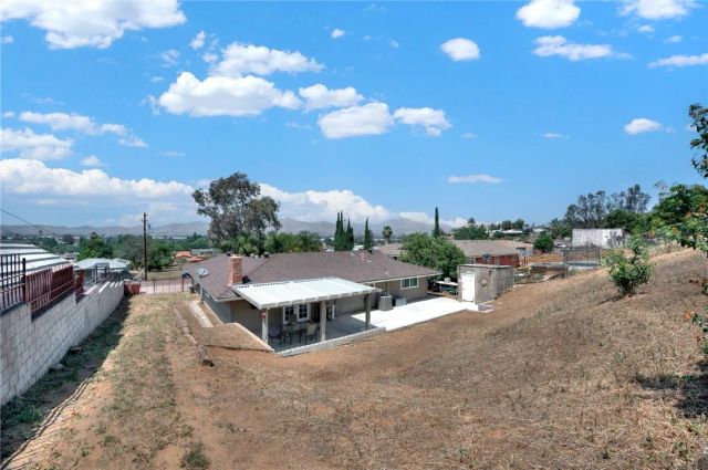 9542 52nd, Jurupa Valley, CA 92509
