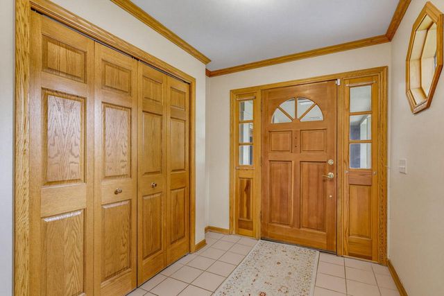 3532 S 121st COURT, Greenfield, WI 53228