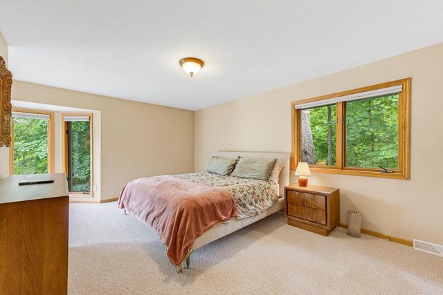 3532 S 121st COURT, Greenfield, WI 53228