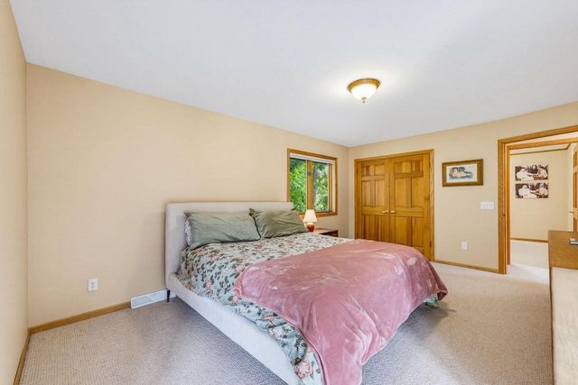 3532 S 121st COURT, Greenfield, WI 53228