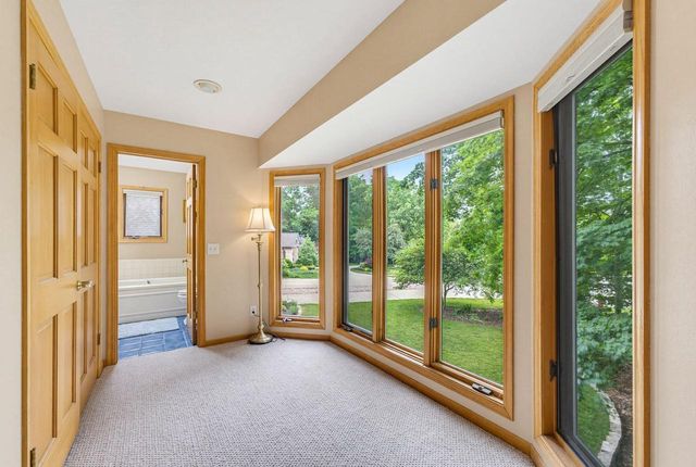 3532 S 121st COURT, Greenfield, WI 53228
