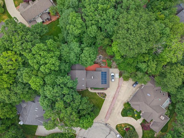 3532 S 121st COURT, Greenfield, WI 53228