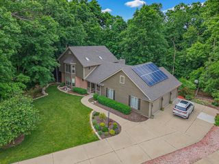 3532 S 121st COURT, Greenfield, WI 53228