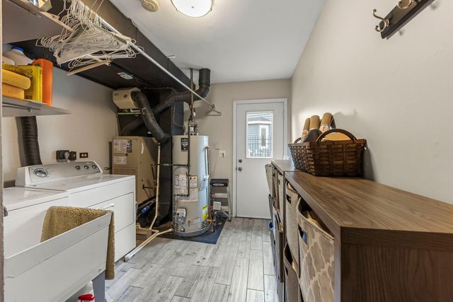 2356 Richmond Drive, Wheaton, IL 60189