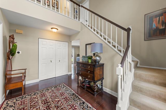 2356 Richmond Drive, Wheaton, IL 60189