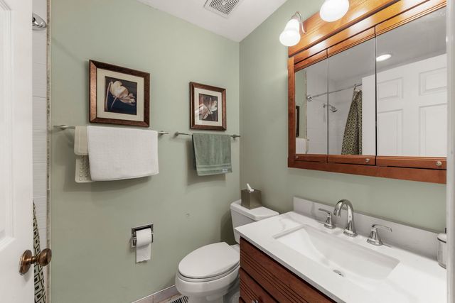 2356 Richmond Drive, Wheaton, IL 60189