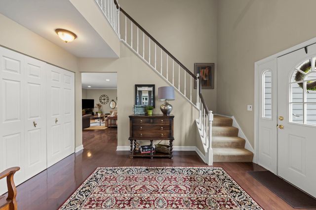 2356 Richmond Drive, Wheaton, IL 60189