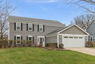 2356 Richmond Drive, Wheaton, IL 60189