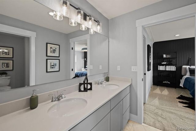 14040 Regatta Bay Drive, Shelby, MI 48315