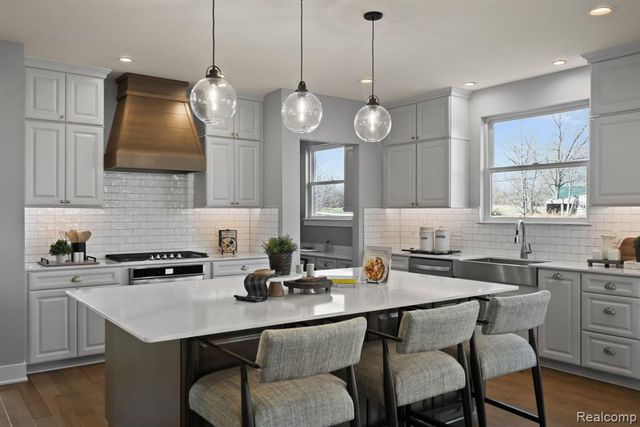 14040 Regatta Bay Drive, Shelby, MI 48315