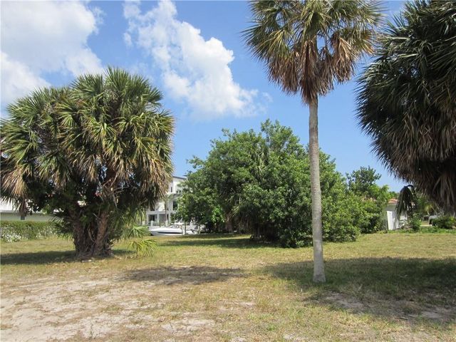 239 Hibiscus Avenue, Lauderdale By The Sea, FL 33308