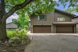 7444 Millrace Lane, Sagamore Hills, OH 44067