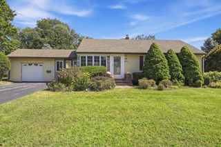 18 Crescent Avenue, Dover, NH 03820