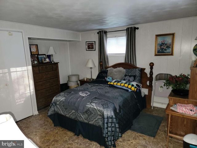 7303 HASTINGS DR, Capitol Heights, MD 20743