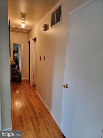 7303 HASTINGS DR, Capitol Heights, MD 20743