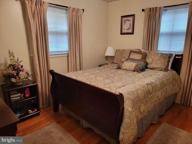 7303 HASTINGS DR, Capitol Heights, MD 20743