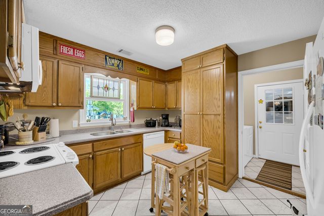 172 Lewis Circle, Commerce, GA 30529