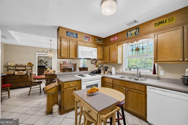 172 Lewis Circle, Commerce, GA 30529