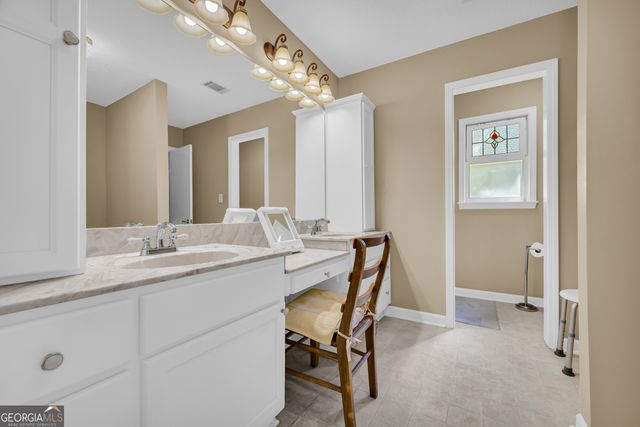 172 Lewis Circle, Commerce, GA 30529