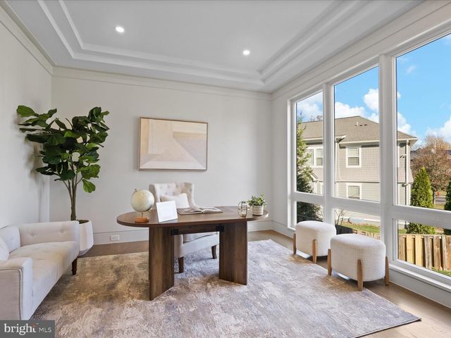 616 GIBSON CIR SW, Vienna, VA 22180