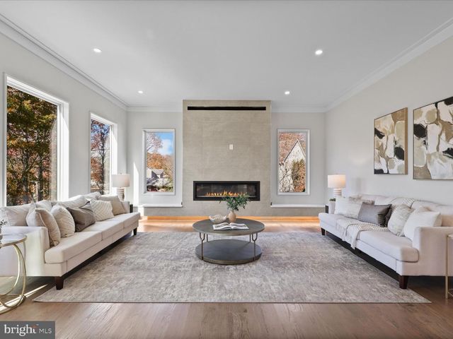 616 GIBSON CIR SW, Vienna, VA 22180