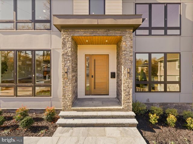 616 GIBSON CIR SW, Vienna, VA 22180