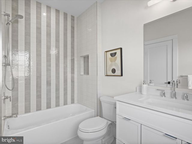 616 GIBSON CIR SW, Vienna, VA 22180