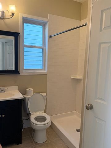 887 E 4th 3, Boston, MA 02127