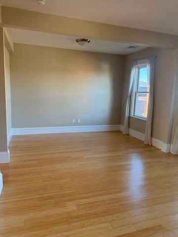 887 E 4th 3, Boston, MA 02127