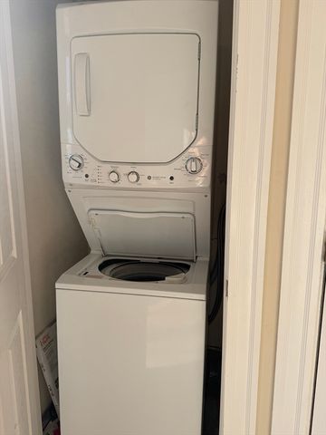 887 E 4th 3, Boston, MA 02127