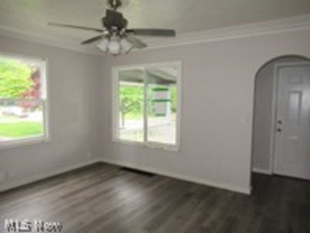 1936 Lakeview Avenue, Lorain, OH 44053