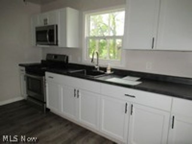 1936 Lakeview Avenue, Lorain, OH 44053