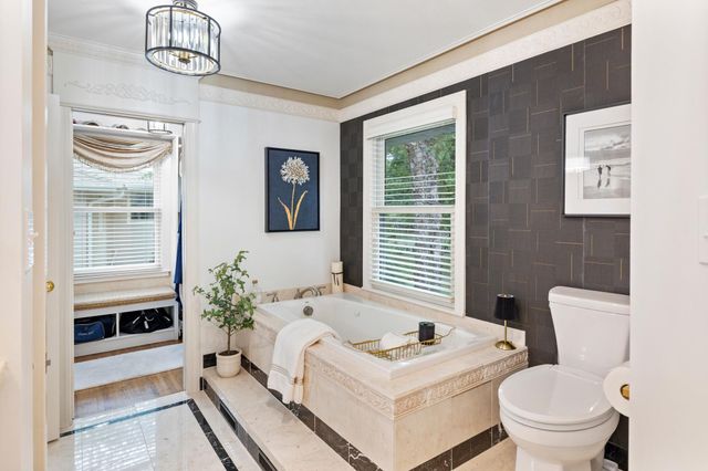 5212 Richwood Drive, Edina, MN 55436