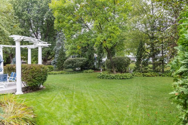 5212 Richwood Drive, Edina, MN 55436